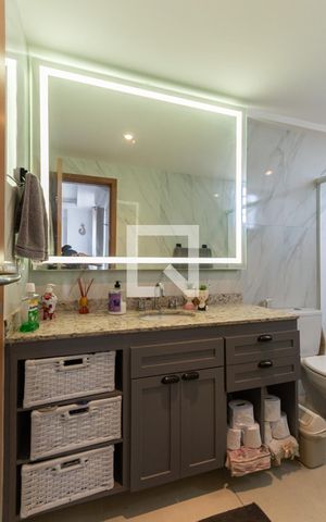 Apartamento à venda com 131m², 3 quartos e 1 vagaBanheiro Suíte 2
