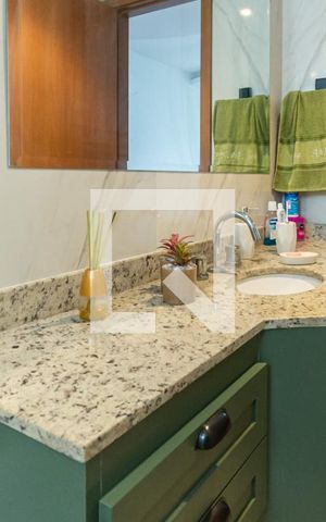 Apartamento à venda com 131m², 3 quartos e 1 vagaBanheiro Suíte 1