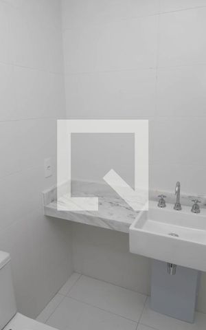 Apartamento à venda com 1164m², 3 quartos e 1 vaga Apartamento à venda com 1164m², 3 quartos e 1 vagaBanheiro da Suíte