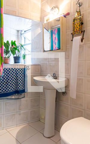 Apartamento à venda com 200m², 3 quartos e 2 vagas Apartamento à venda com 200m², 3 quartos e 2 vagasÁrea de Serviço - Banheiro 4