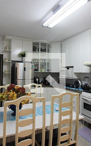 Casa à venda com 171m², 3 quartos e 2 vagasCozinha