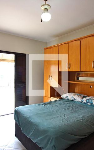 Casa à venda com 171m², 3 quartos e 2 vagasQuarto 1