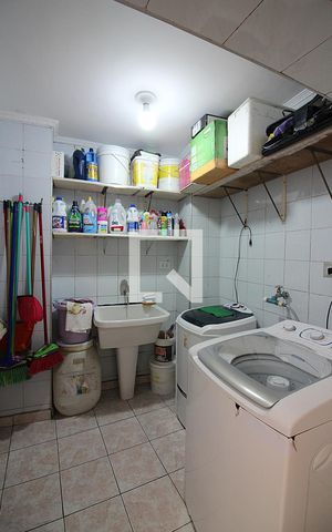 Casa à venda com 171m², 3 quartos e 2 vagasÁrea de Serviço