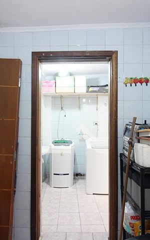 Casa à venda com 171m², 3 quartos e 2 vagasQuarto de Serviço