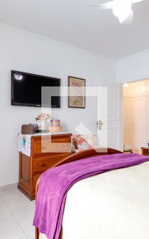 Casa à venda com 266m², 3 quartos e 2 vagas Casa à venda com 266m², 3 quartos e 2 vagasSuíte