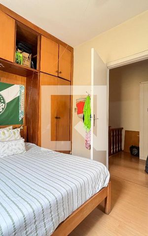 Casa à venda com 240m², 5 quartos e 5 vagas Casa à venda com 240m², 5 quartos e 5 vagasQuarto 1
