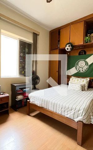 Casa à venda com 240m², 5 quartos e 5 vagas Casa à venda com 240m², 5 quartos e 5 vagasQuarto 1