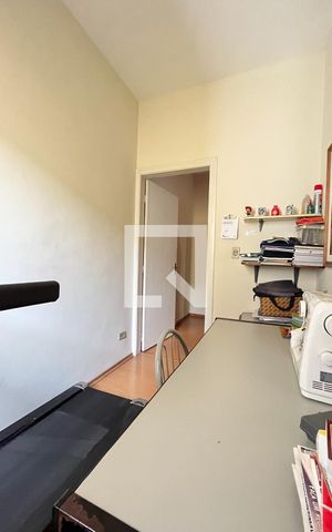 Casa à venda com 240m², 5 quartos e 5 vagas Casa à venda com 240m², 5 quartos e 5 vagasQuarto 4