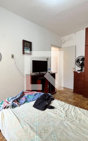 Casa à venda com 240m², 5 quartos e 5 vagas Casa à venda com 240m², 5 quartos e 5 vagasEdícula - Quarto