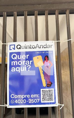 Casa à venda com 240m², 5 quartos e 5 vagas Casa à venda com 240m², 5 quartos e 5 vagasPlaquinha