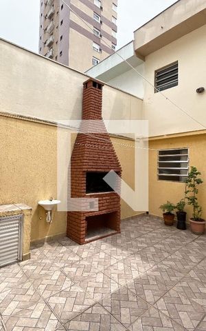 Casa à venda com 240m², 5 quartos e 5 vagas Casa à venda com 240m², 5 quartos e 5 vagasÁrea Externa