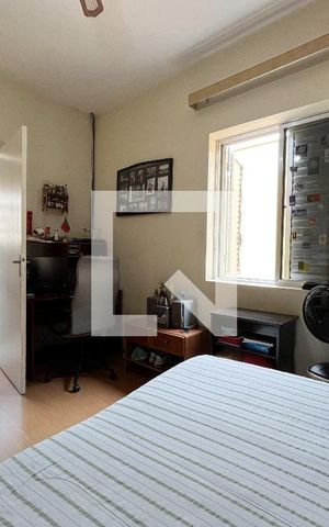 Casa à venda com 240m², 5 quartos e 5 vagas Casa à venda com 240m², 5 quartos e 5 vagasQuarto 1
