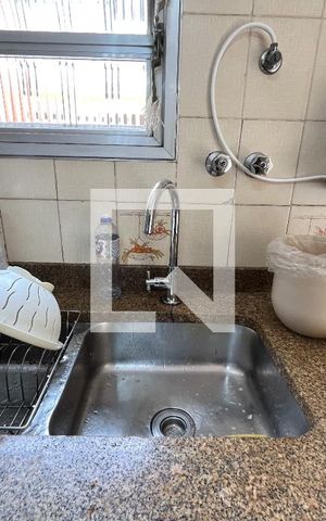 Casa à venda com 240m², 5 quartos e 5 vagas Casa à venda com 240m², 5 quartos e 5 vagasCozinha