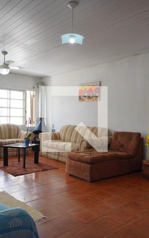 Casa à venda com 110m², 3 quartos e 2 vagasSala 