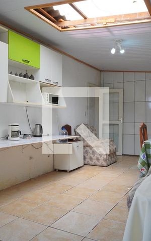 Casa à venda com 110m², 3 quartos e 2 vagasCozinha 