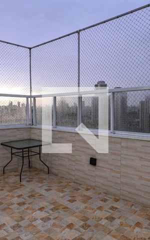Apartamento à venda com 159m², 2 quartos e 2 vagas Apartamento à venda com 159m², 2 quartos e 2 vagasCobertura