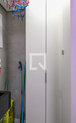 Apartamento à venda com 159m², 2 quartos e 2 vagas Apartamento à venda com 159m², 2 quartos e 2 vagasBanheiro de Serviço