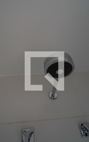 Studio para alugar com 42m², 1 quarto e 1 vaga Studio para alugar com 42m², 1 quarto e 1 vagaBanheiro