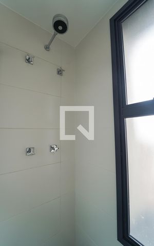 Studio para alugar com 42m², 1 quarto e 1 vaga Studio para alugar com 42m², 1 quarto e 1 vagaBanheiro