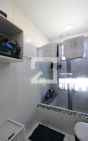 Casa de condomínio à venda com 800m², 5 quartos e 8 vagasBanheiro da Suíte
