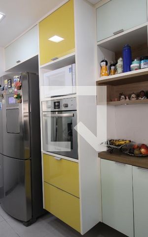 Casa de condomínio à venda com 800m², 5 quartos e 8 vagasCozinha