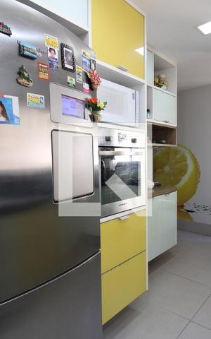 Casa de condomínio à venda com 800m², 5 quartos e 8 vagasCozinha