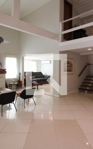 Casa de condomínio à venda com 800m², 5 quartos e 8 vagasSala