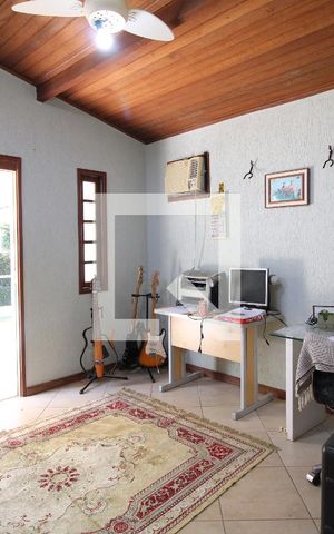 Casa de condomínio à venda com 800m², 5 quartos e 8 vagasEscritório 2º andar