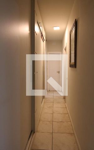 Casa de condomínio à venda com 800m², 5 quartos e 8 vagasCorredor