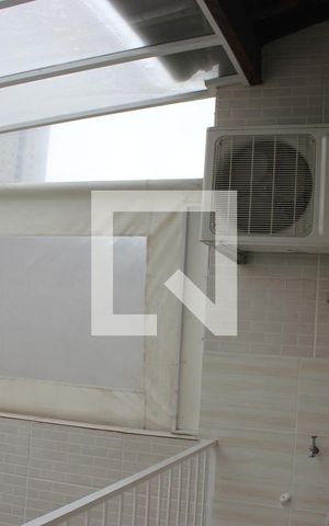 Casa à venda com 164m², 4 quartos e 1 vagaÁrea superior comum
