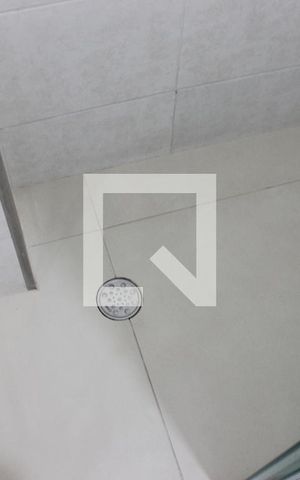 Casa à venda com 164m², 4 quartos e 1 vagaBanheiro na área de lavanderia