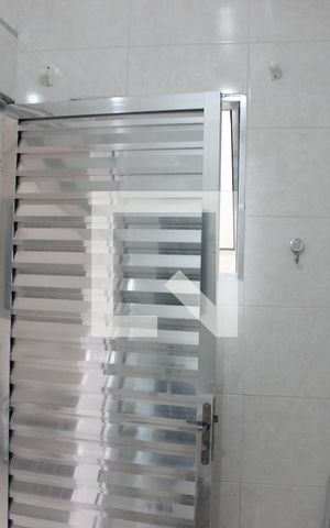 Casa à venda com 164m², 4 quartos e 1 vagaBanheiro na área de lavanderia