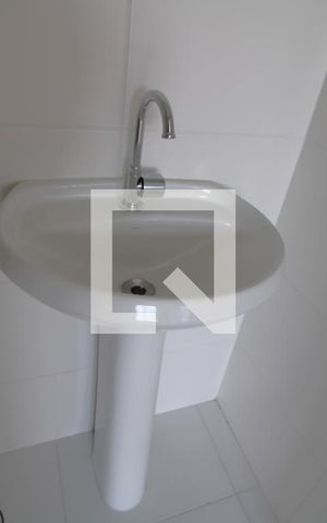 Apartamento para alugar com 27m², 1 quarto e sem vagaPia do banheiro
