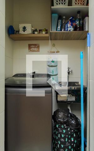 Casa à venda com 169m², 3 quartos e 2 vagas Casa à venda com 169m², 3 quartos e 2 vagasÁrea de Serviço