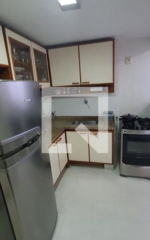 Apartamento para alugar com 78m², 2 quartos e 2 vagas Apartamento para alugar com 78m², 2 quartos e 2 vagasCozinha