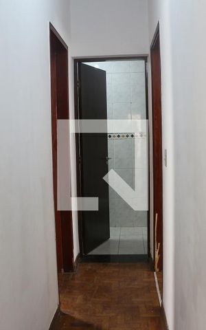 Casa à venda com 224m², 2 quartos e 4 vagasBanheiro Corredor