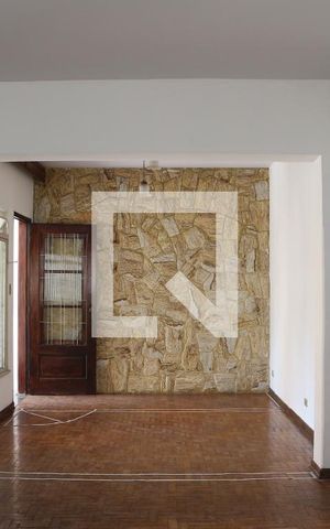 Casa à venda com 224m², 2 quartos e 4 vagasSala