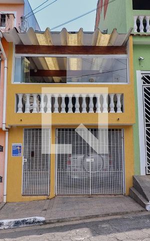 Casa à venda com 120m², 3 quartos e 1 vagaFachada