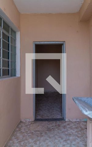 Casa para alugar com 64m², 2 quartos e sem vaga Casa para alugar com 64m², 2 quartos e sem vagaÁrea de Serviço