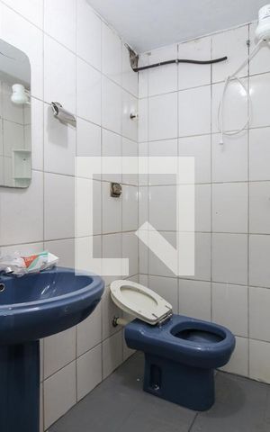 Casa à venda com 600m², 3 quartos e 4 vagas Casa à venda com 600m², 3 quartos e 4 vagasBanheiro de Serviço