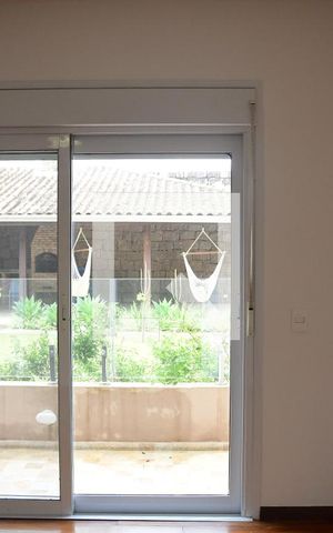 Casa de condomínio para alugar com 340m², 3 quartos e 8 vagasSuíte 1 