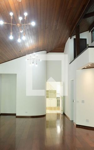 Casa de condomínio para alugar com 340m², 3 quartos e 8 vagasSala
