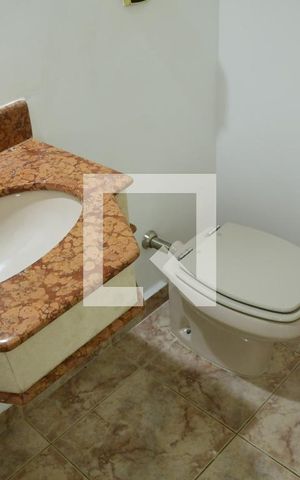 Casa de condomínio para alugar com 340m², 3 quartos e 8 vagasLavabo