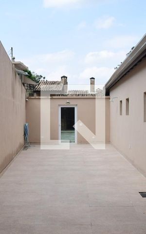 Casa de condomínio para alugar com 340m², 3 quartos e 8 vagasLavanderia