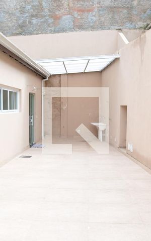 Casa de condomínio para alugar com 340m², 3 quartos e 8 vagasLavanderia