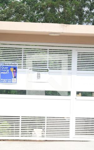 Casa de condomínio para alugar com 340m², 3 quartos e 8 vagasPlaca QA