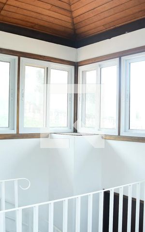 Casa de condomínio para alugar com 340m², 3 quartos e 8 vagasMezzanino