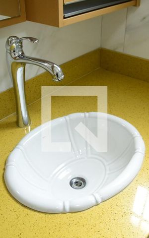 Casa de condomínio para alugar com 340m², 3 quartos e 8 vagasBanheiro da Suíte 1