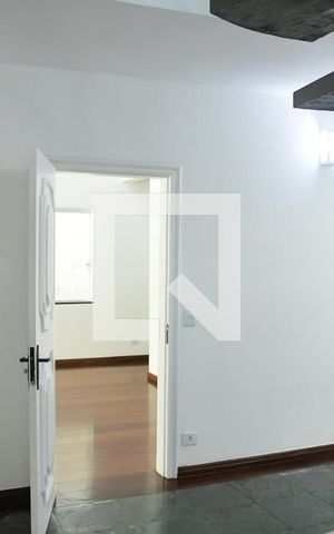 Casa de condomínio para alugar com 340m², 3 quartos e 8 vagasSala 2