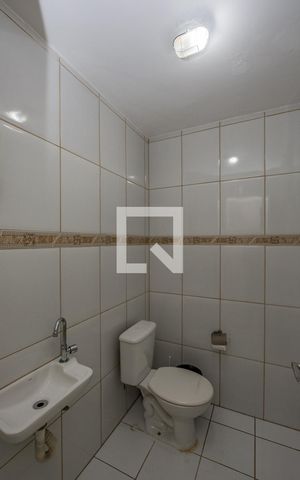 Casa à venda com 280m², 3 quartos e 2 vagas Casa à venda com 280m², 3 quartos e 2 vagasLavabo